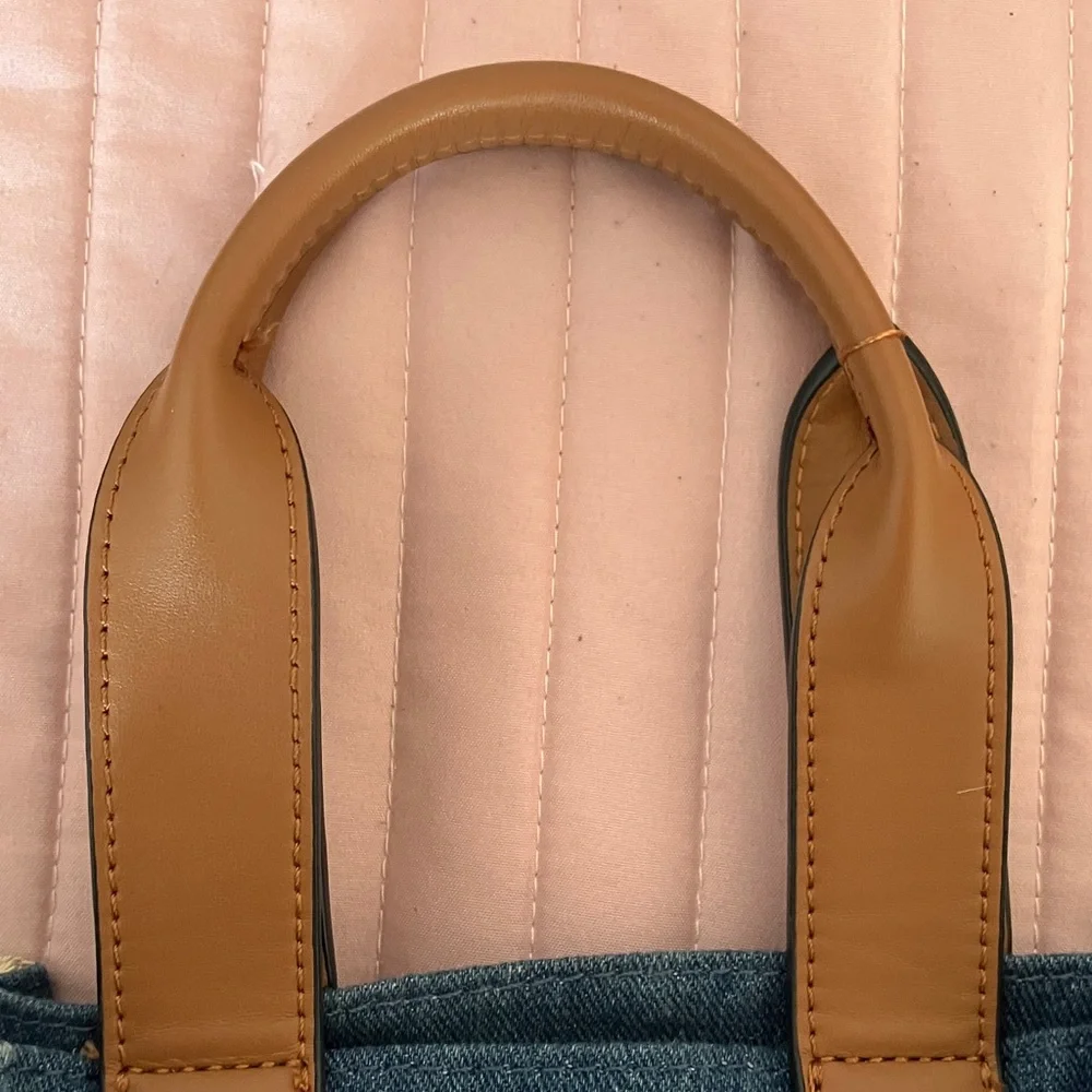 True Religion Logo Patch Denim Crossbody Bag Tote w pocket VGUC fall bag